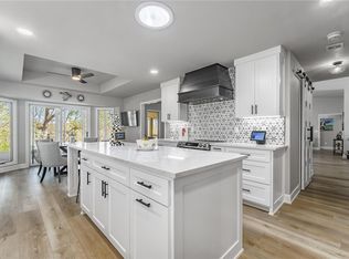 33 McKenzie Dr, Bella Vista, AR 72715