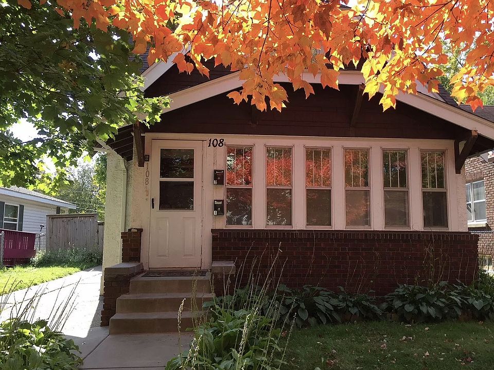 1st image of 108 Magnolia Ave W #1