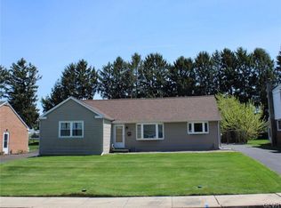 582 College Garden Dr, Kutztown, PA 19530