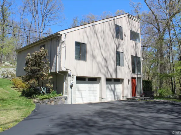 11 Manor Drive, Goldens Bridge, NY 10526