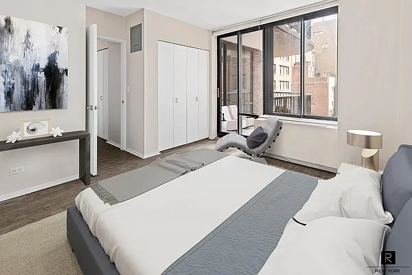 Sold by R New York | media 17