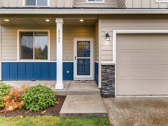 3rd image of 5704 NE 62nd Cir