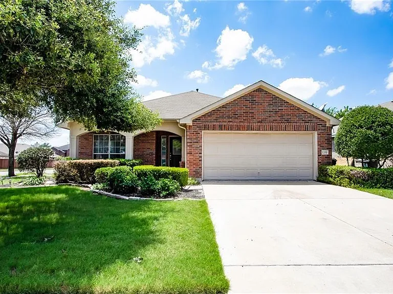 1200 Rainbow Parke Dr — Photo 1