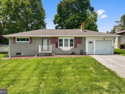 620 Memory Ln, Red Lion, PA, 17356