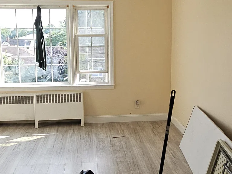 115 Wakefield Ave — Photo 9