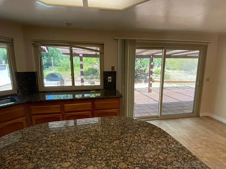 12592 Heatherfield Ln — Photo 11