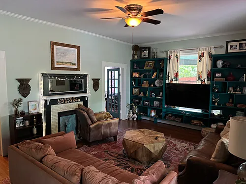 308 Howell St Photo 1