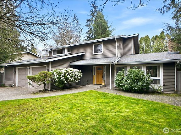 2nd image of 12211 NE 139th Place