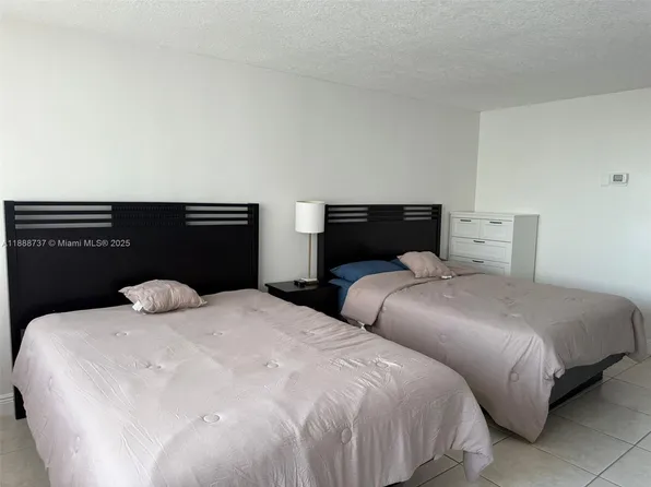 19201 Collins Ave, Sunny Isles Beach, FL