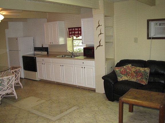 4th image of 2507 Gulf Blvd