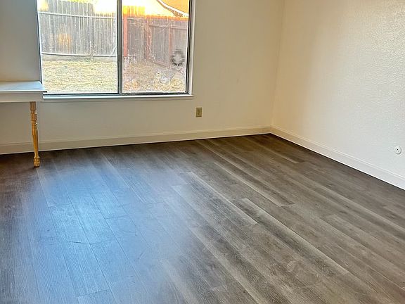 3rd image of 1530 Coty Ct