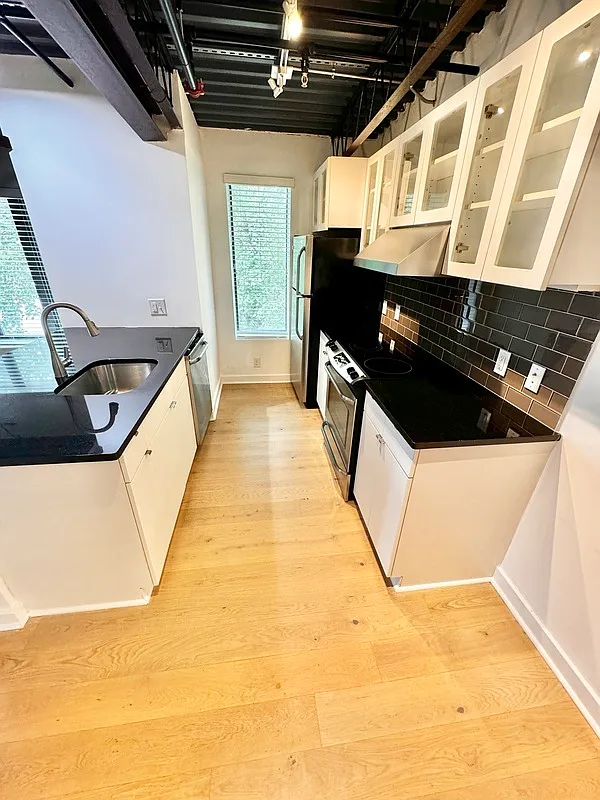 2 bed, 2.0 bath, $1,595 — Photo 2