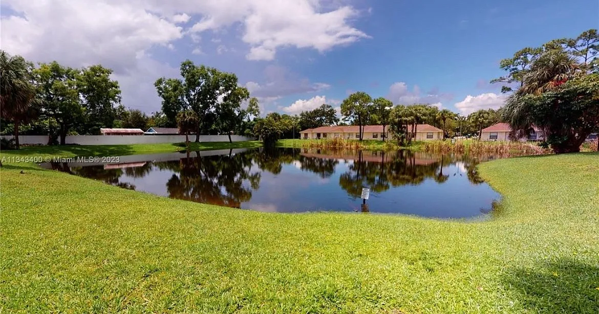 3 bed, 1.5 bath, 1277 sqft, $880 — Photo 4