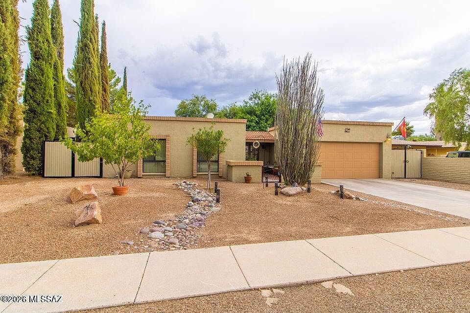 1st image of 7410 E La Cienega Dr