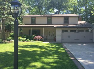6523 Miller Dr, North Ridgeville, OH 44039