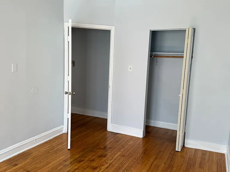 SPACIOUS 2 BEDROOM APARTMENTS AVAILABLE — Photo 33