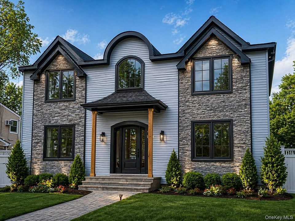 1st image of 27 Bluespruce Road