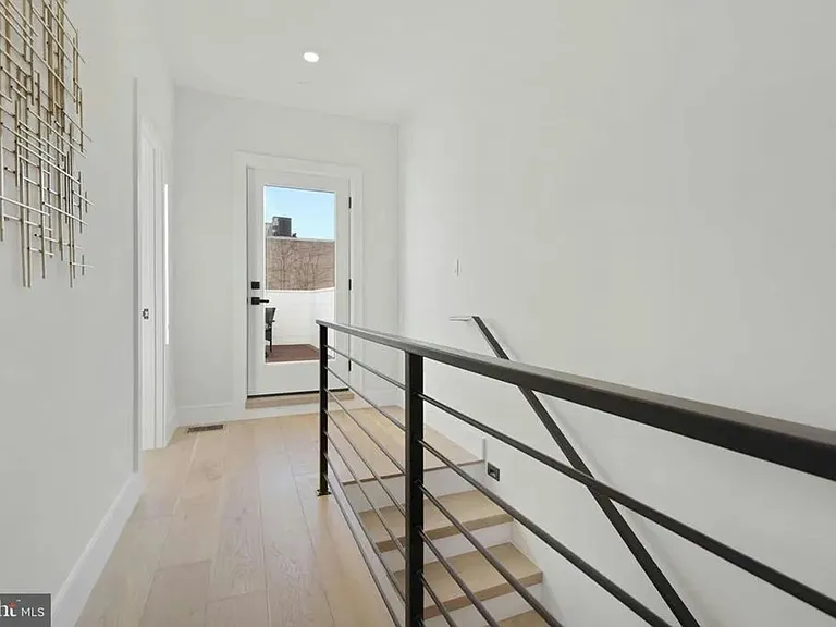 516 M St NW #3 — Photo 22