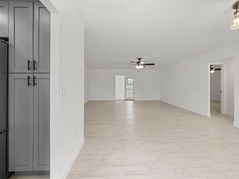 908 Hibiscus Dr — Photo 6