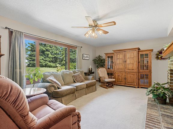 2nd image of 2674 Leah Dr