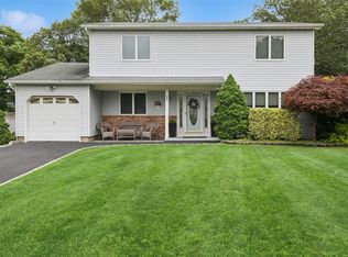 279 Avenue B, Ronkonkoma, NY 11779