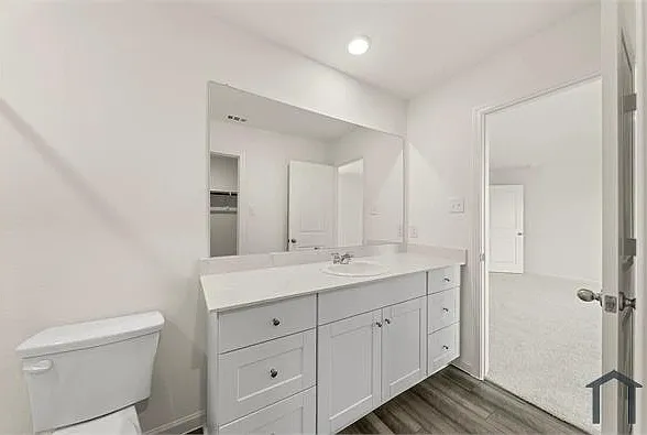 2107 Burnwood St — Photo 16