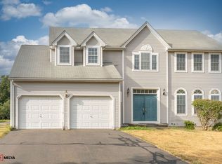 6 Terrell Farms Way, Wallingford, CT 06492