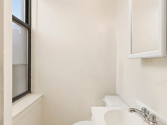 5th image of 140 W 79th St APT 2F