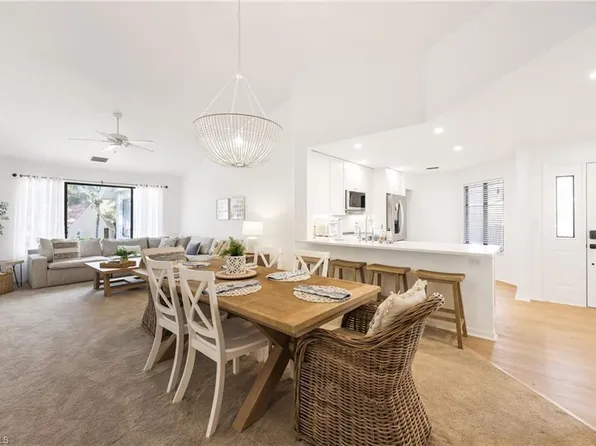 406 Courtside DR #D201, NAPLES, FL 34105