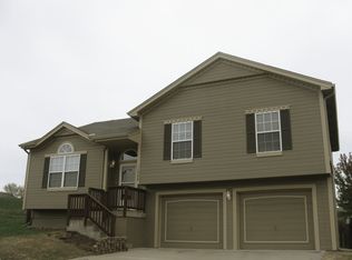 11529 N Stark Ave, Kansas City, MO 64157