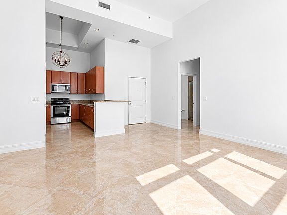 5th image of 701 S Olive Ave APT 302