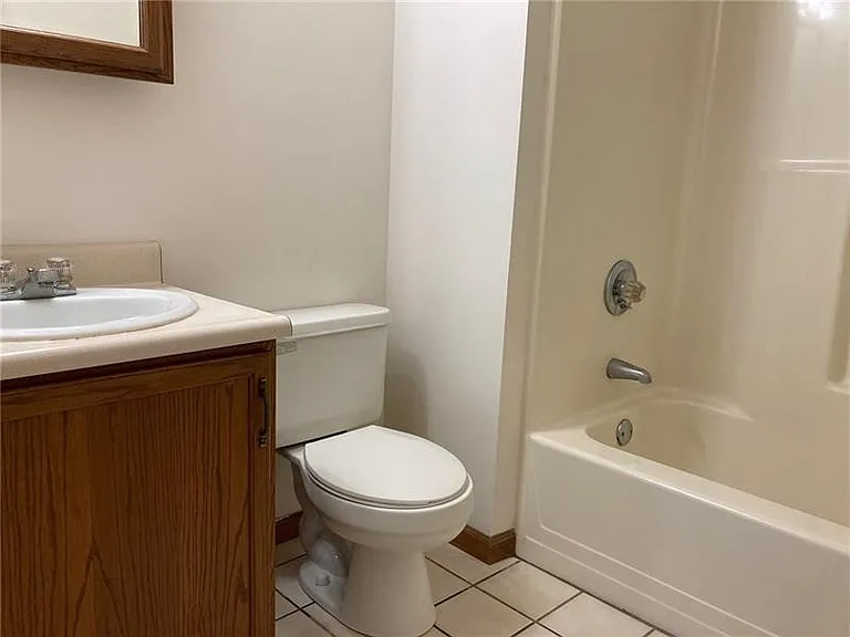 102 Park Dr #B — Photo 10