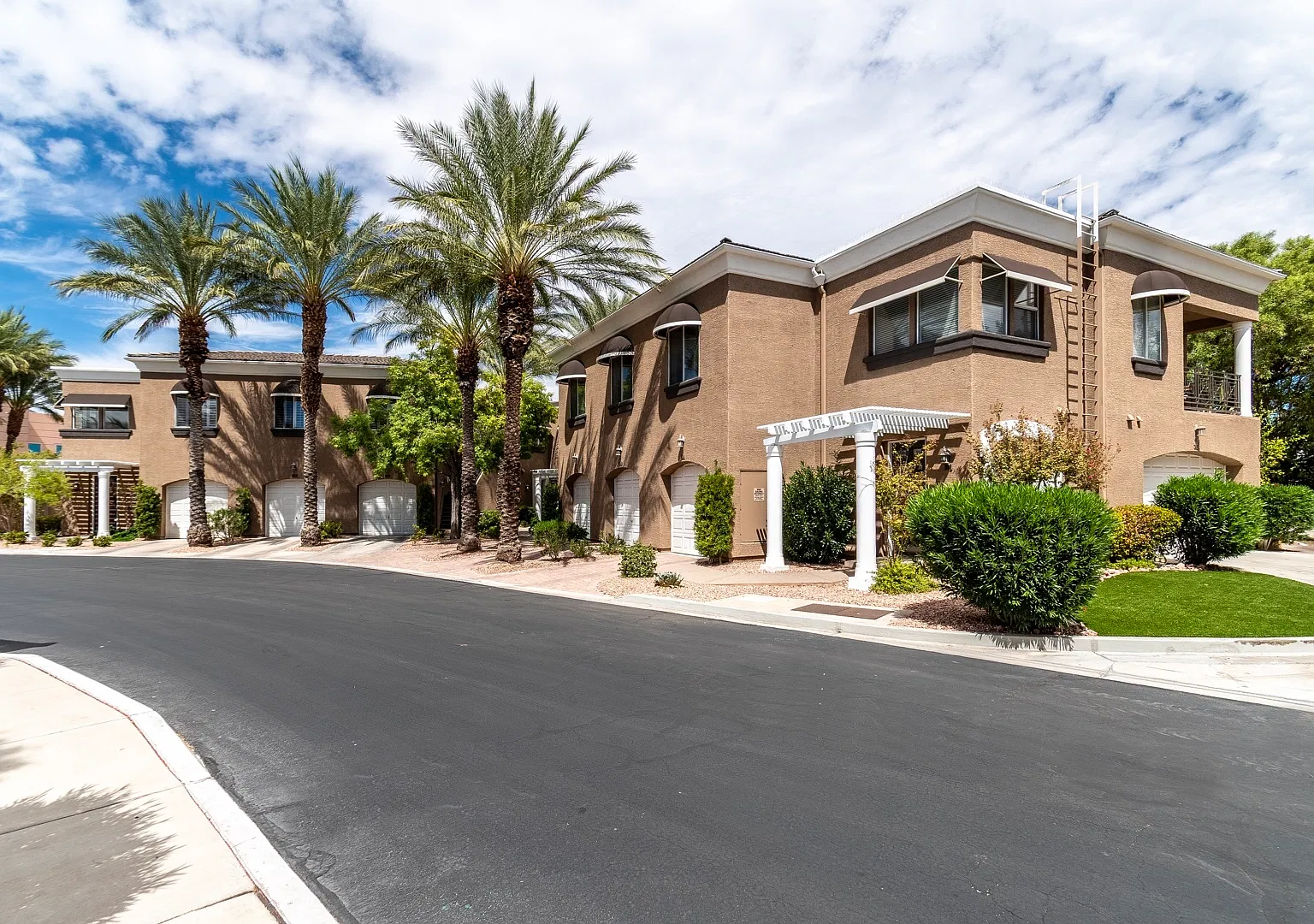 9430 Laguna Niguel Drive 103 - . — Photo 2