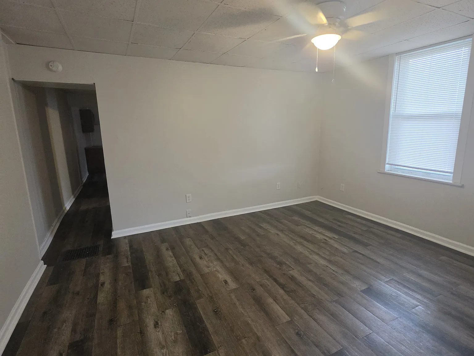 1 bed, 744 sqft, $950 — Photo 2