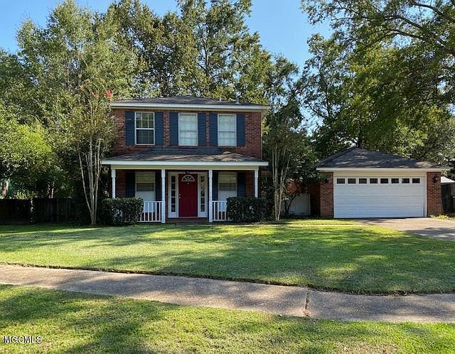 1st image of 12 Oaklawn Dr