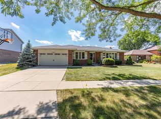 7306 Binder Rd, Downers Grove, IL 60516