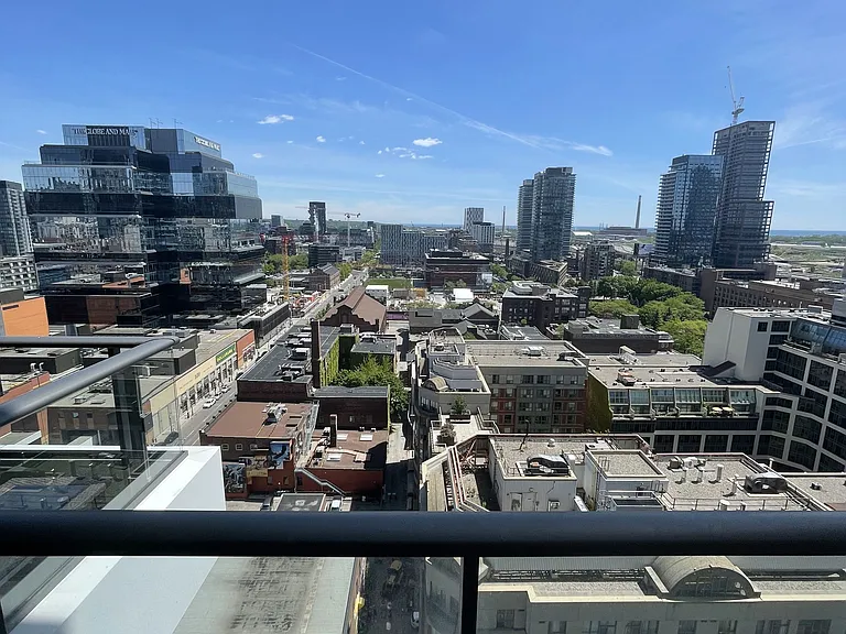 70 Princess St #1708-E — Photo 11