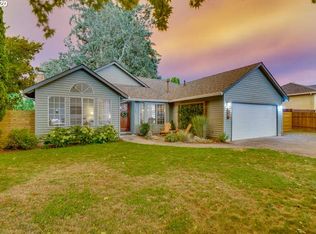 212 E Oxford St, Newberg, OR 97132
