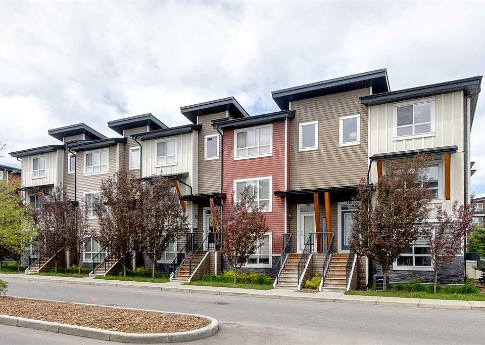 1st image of 101 E Walgrove Cv SE