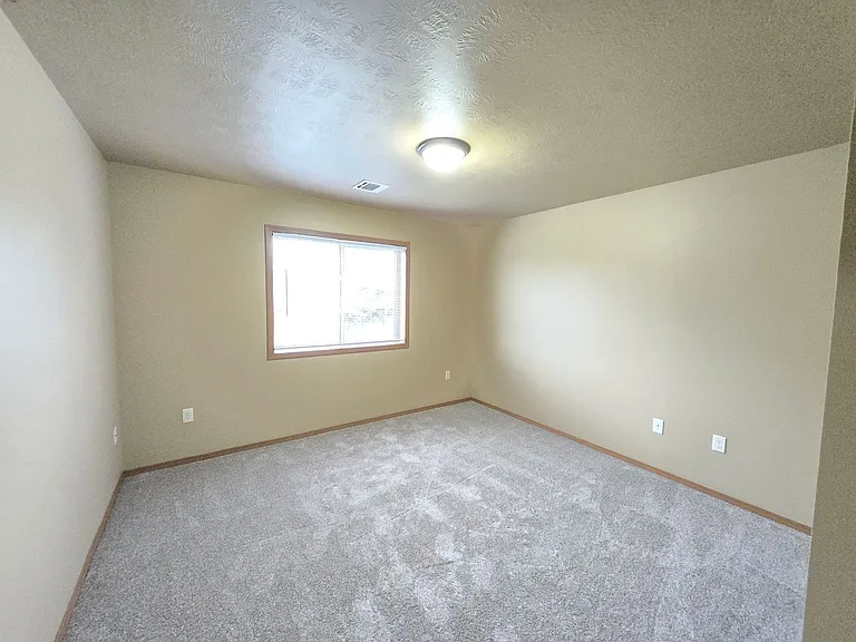 Sunrise Apartments — Photo 25