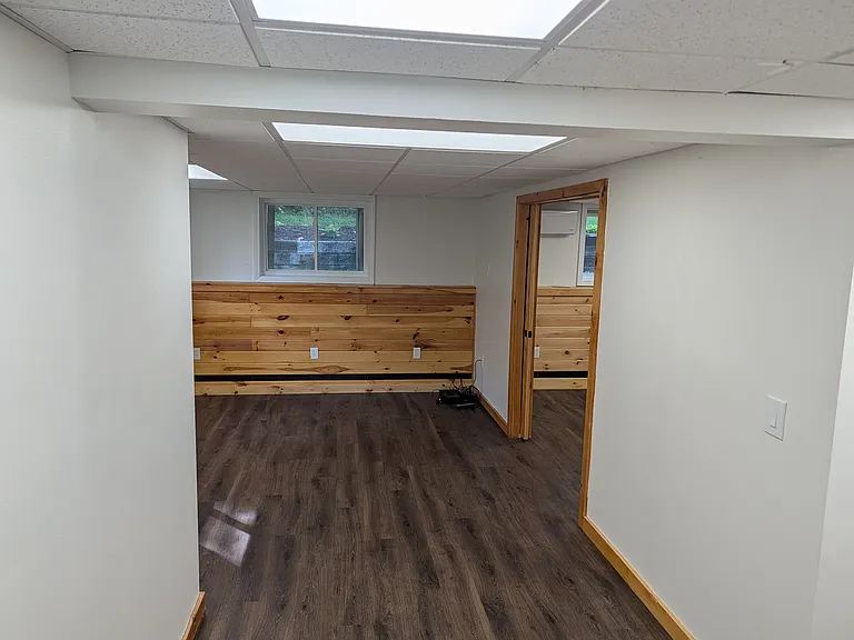 753 W River Rd #C — Photo 4