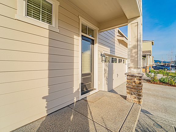 4th image of 15312 NE 72nd Way