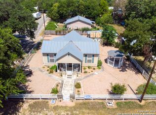 903 Cypress St, Bandera, TX 78003