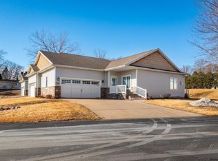 1307 Rosewood Trl, Onalaska, WI 54650