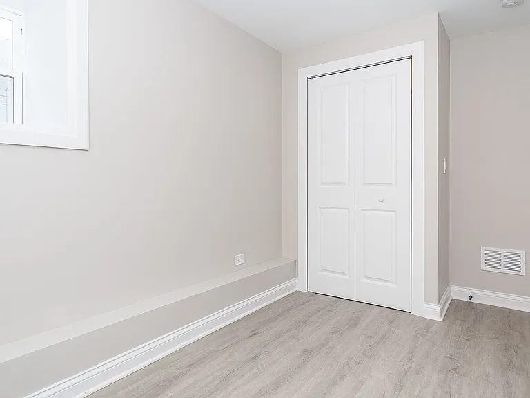 1840 N Saint Louis Ave #1 — Photo 19