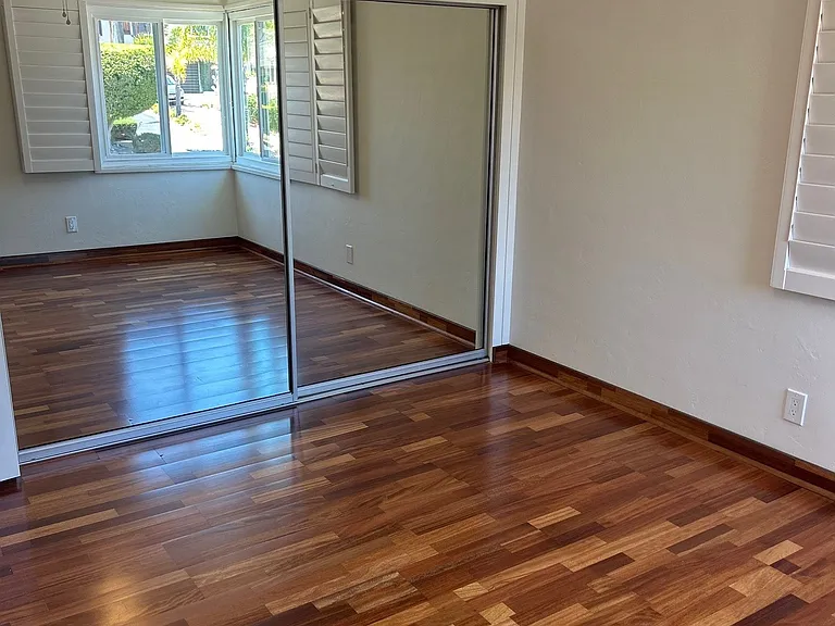 114 W Calle Crespis #5 — Photo 7