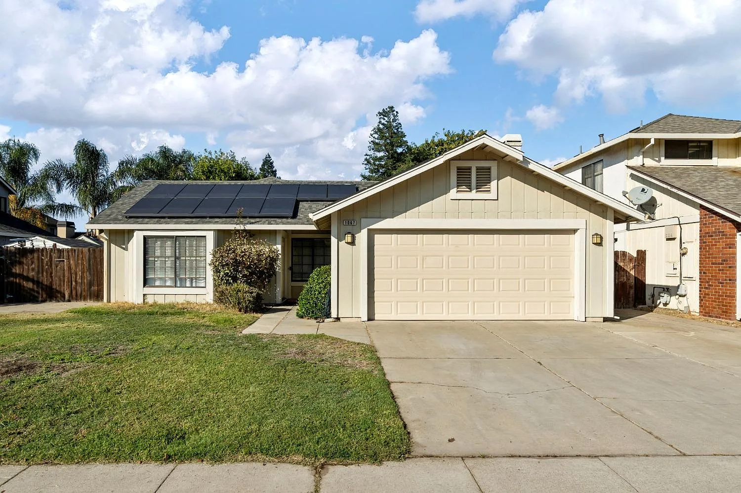 1067 Winters Dr photo 1