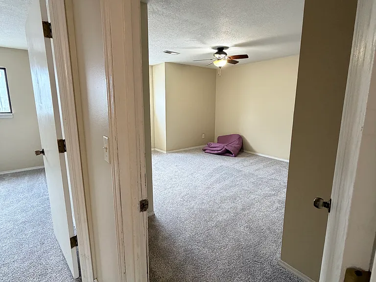 1111 Vattier St #10 — Photo 7