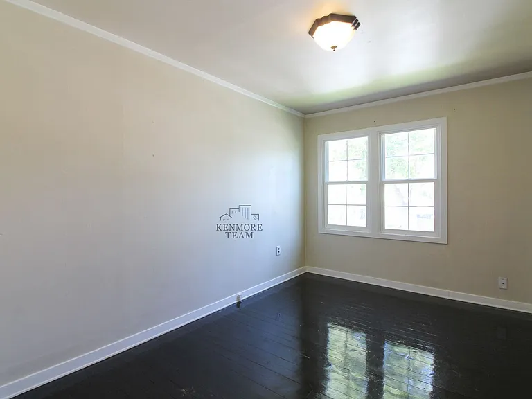 1310 Haupt Ave — Photo 9