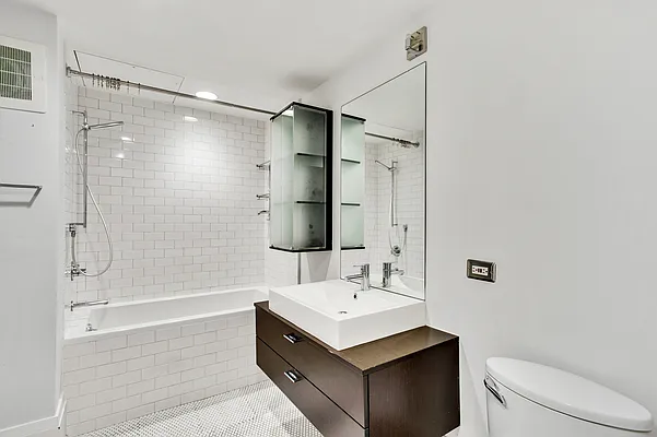 Rented by Cooper & Cooper Real Estate | media 19